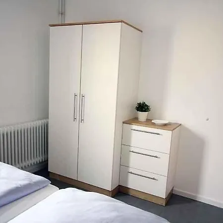 Ferienwohnung-5-2017-neu-renoviert-im-strandnahen-haus-seeluft-in-duhnen Apartment *